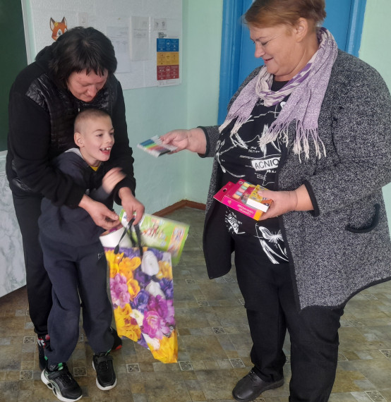 Акция «Помоги пойти учиться».